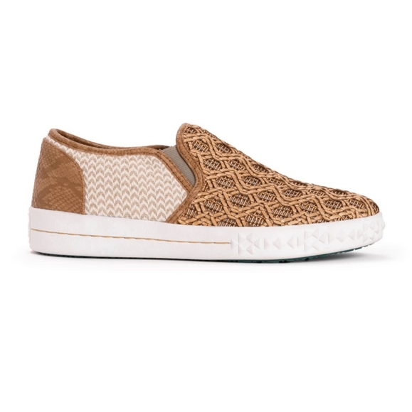NWT Tan Muk luks slip on sneakers - Picture 3 of 6